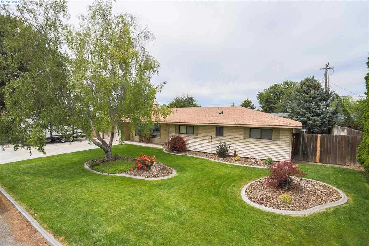 Photo of Newly Listed – 2312 W 16th Ave, Kennewick, WA 99337
