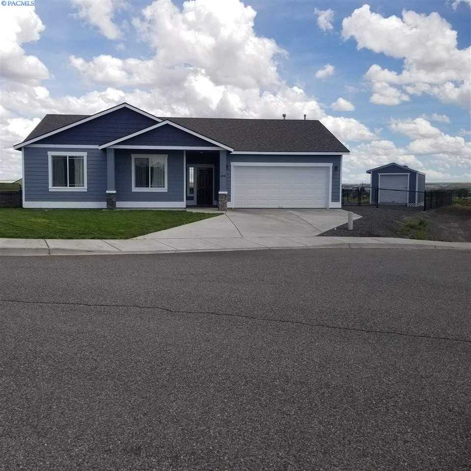 Photo of Newly Listed – 1081 W Clark Place, Connell, WA 99326