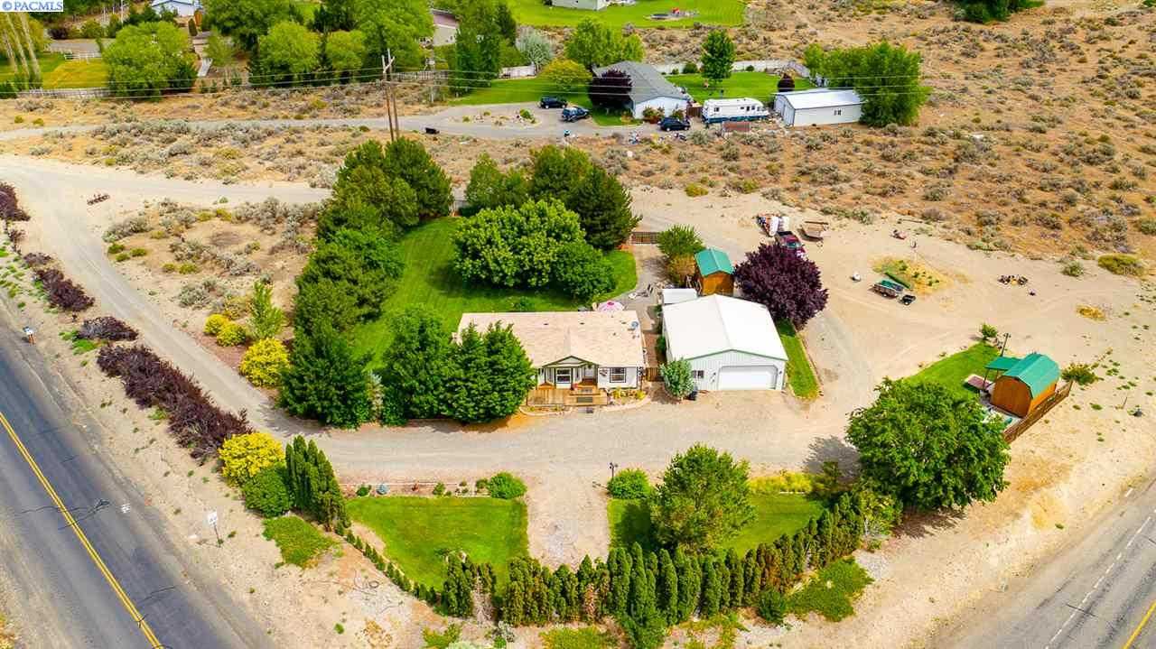 Photo of Newly Listed – 45104 E Red Mountain Rd, Benton City, WA 99320