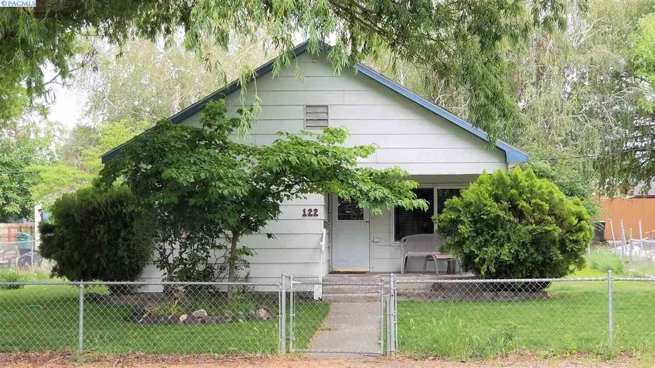 Photo of Newly Listed – 122 E 4th Avenue, Kennewick, WA 99336