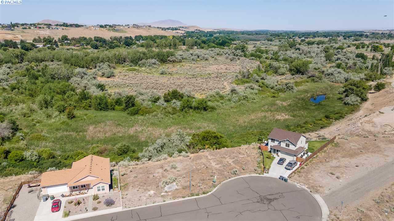 Photo of Newly Listed – 741 Tanglewood Dr, Richland, WA 99352