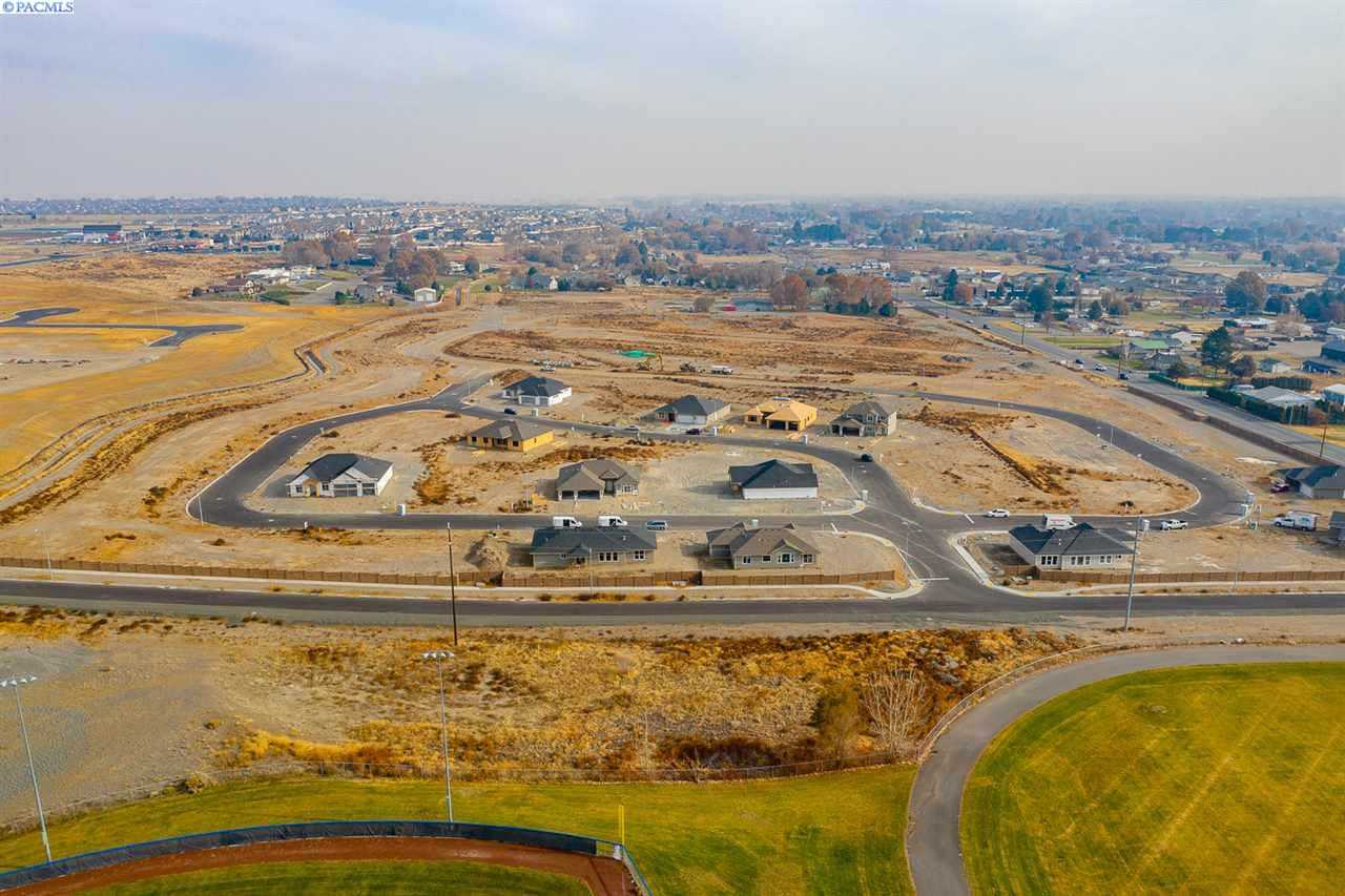 Photo of Newly Listed – 3305 Indigo Ln. (lot 7), Pasco, WA 99301