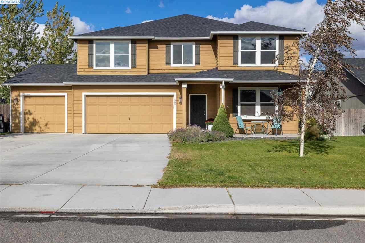 Photo of Newly Listed – 1908 Crab Apple Circle, West Richland, WA 99353