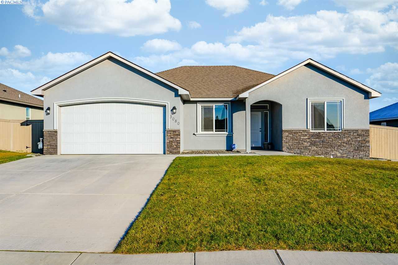 Photo of Newly Listed – 3080 Deserthawk Loop, Richland, WA 99354
