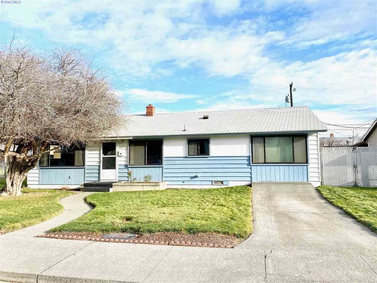 Photo of Newly Listed – 1817 N 12th Ave, Pasco, WA 99301