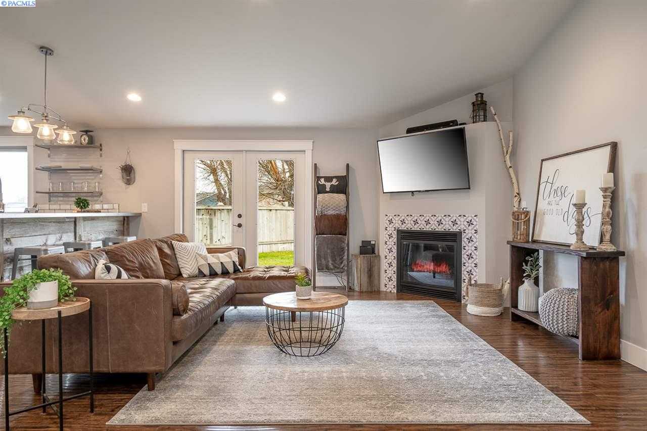 Photo of Newly Listed – 1723 W 38th Place, Kennewick, WA 99337