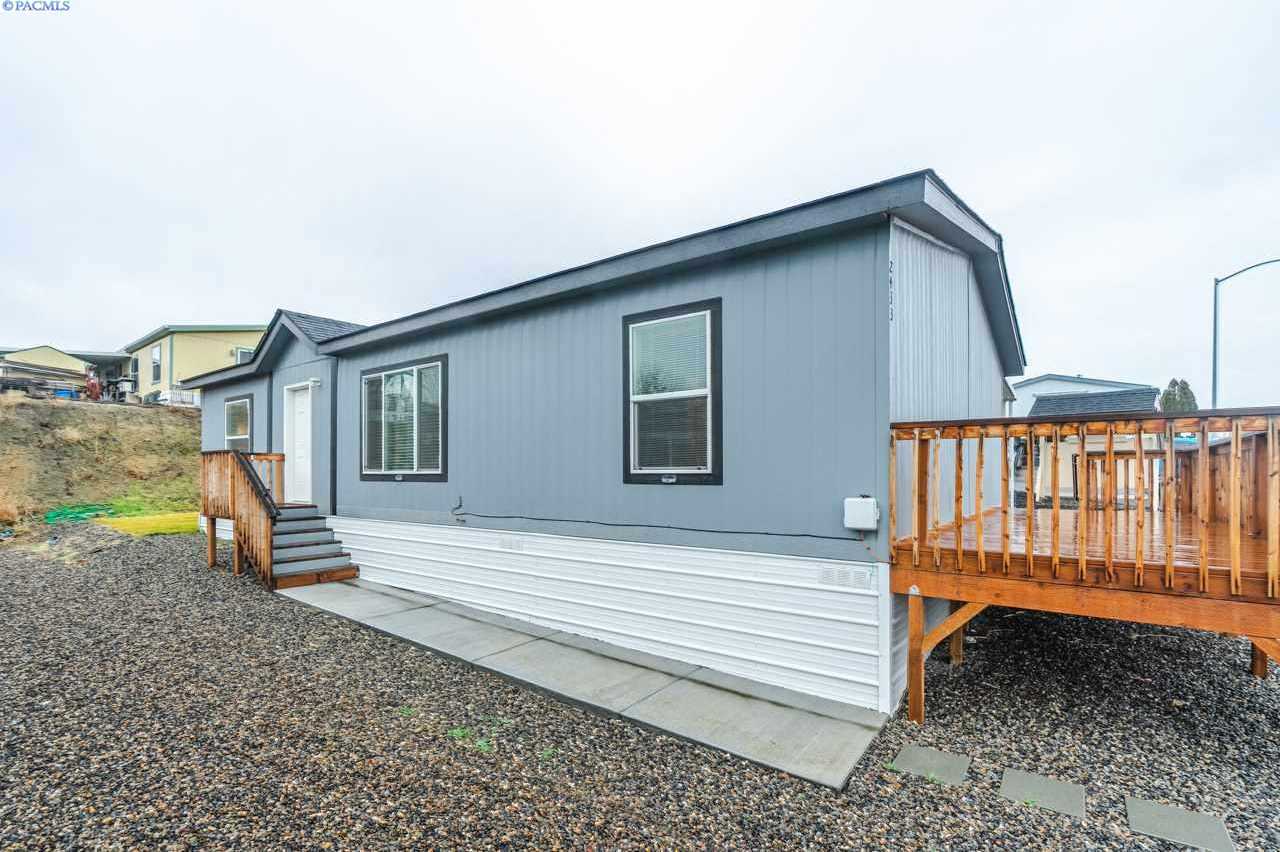 Photo of Newly Listed – 2433 City View Drive, Richland, WA 99352