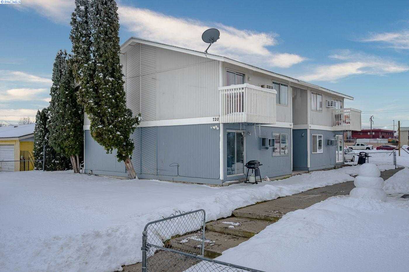 Photo of Newly Listed – 720 W Agate St, Pasco, WA 99301