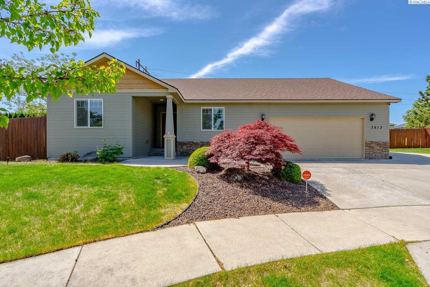 Photo of Newly Listed – 3913 W 19th, Kennewick, WA 99338