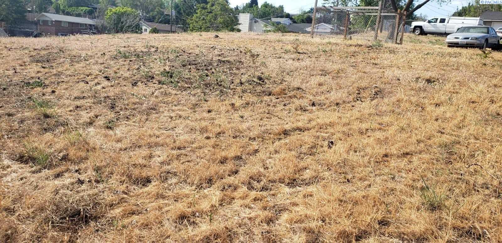 Photo of Newly Listed – 313 Nw Crescent Ave, Sunnyside, WA