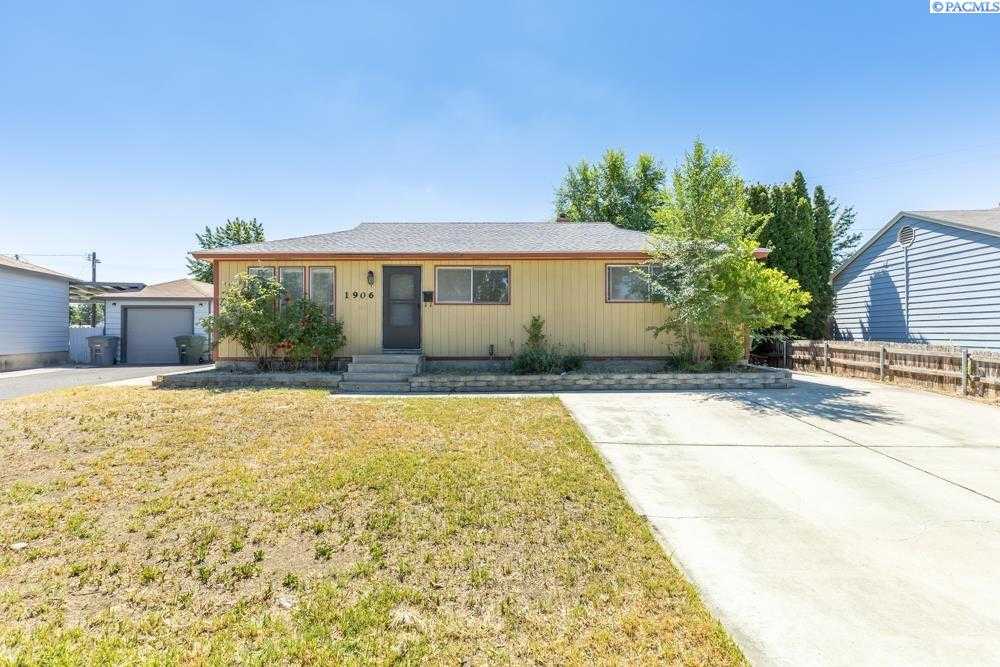 Photo of Newly Listed – 1906 Everest, Richland, WA 99354