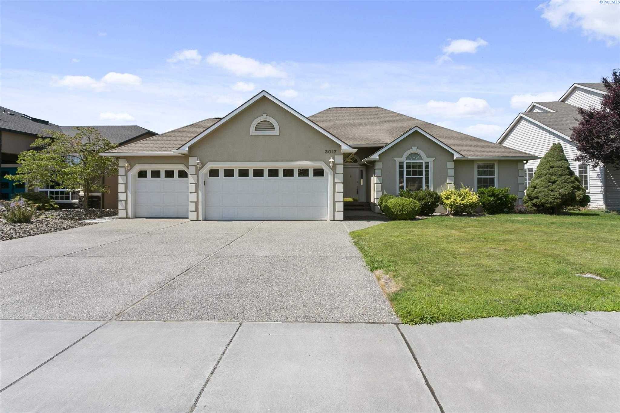 Photo of Newly Listed – 3017 Sonoran Drive, Richland, WA 99354