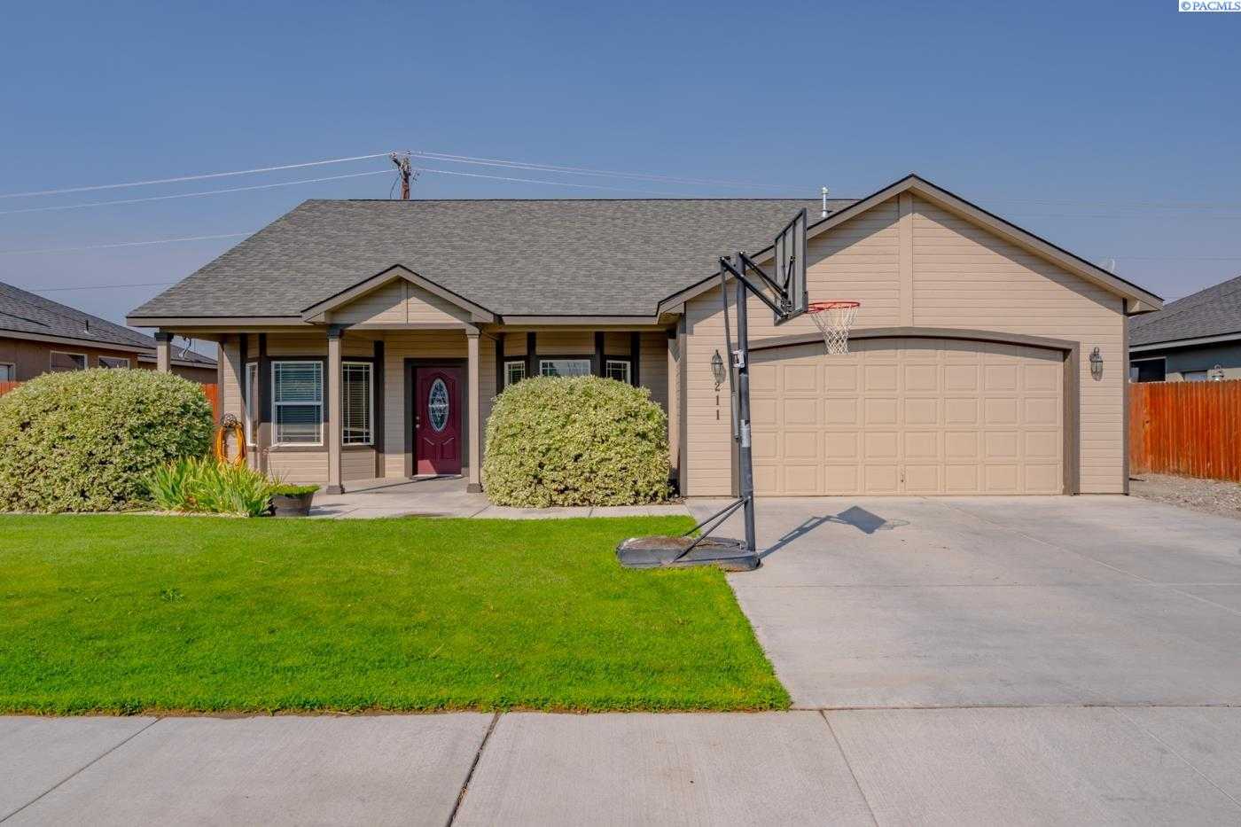 Photo of Newly Listed – 211 N Quebec, Kennewick, WA 99336