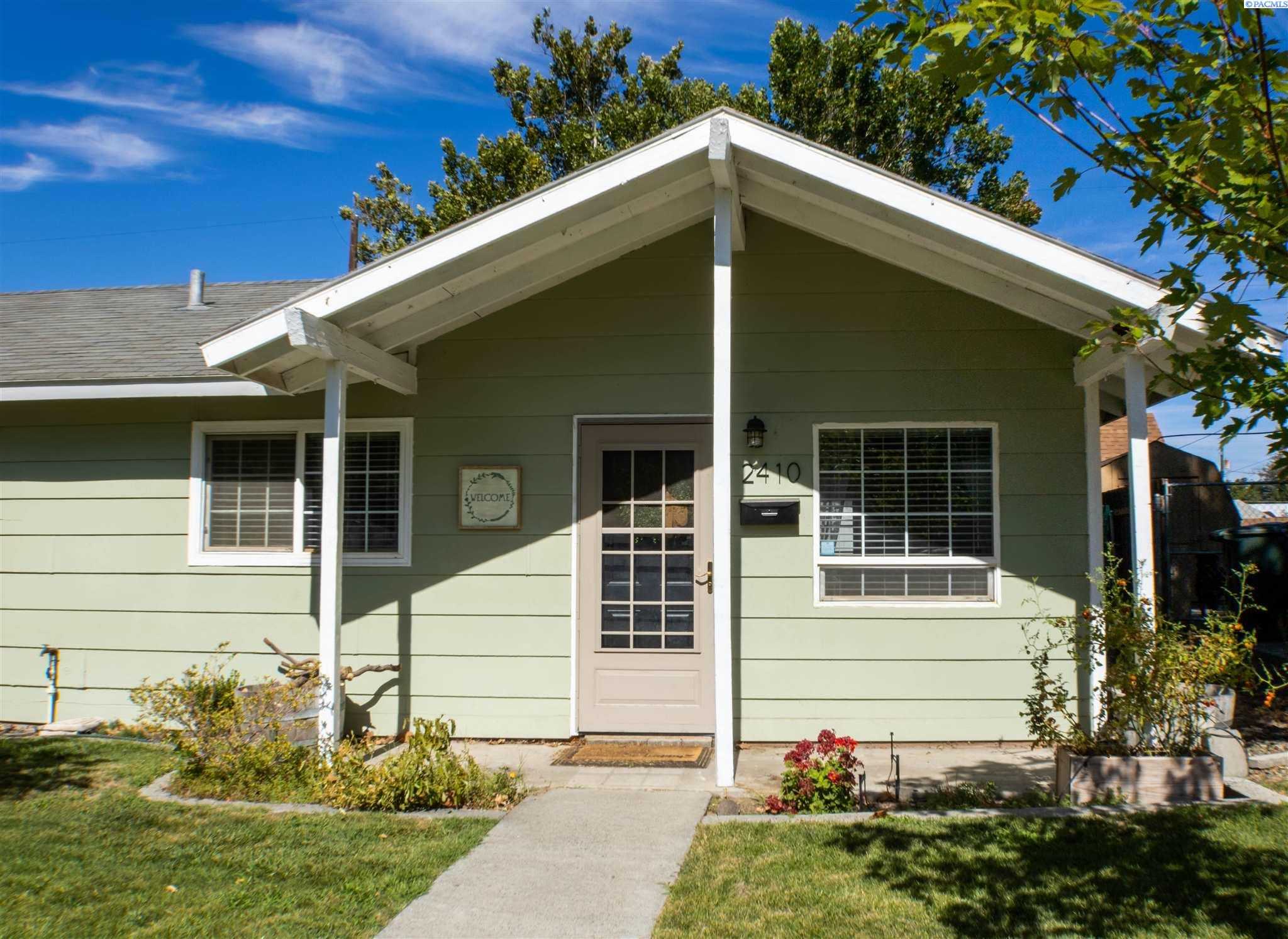 Photo of Newly Listed – 2410 Boulder St, Richland, WA 99352