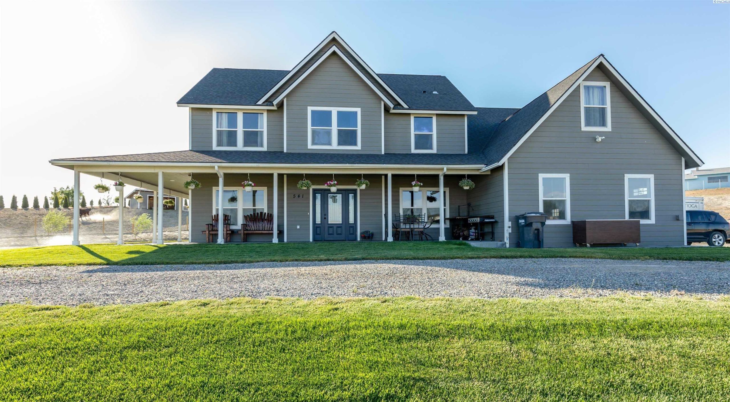 Photo of Newly Listed – 541 Moore Rd, Pasco, WA 99301