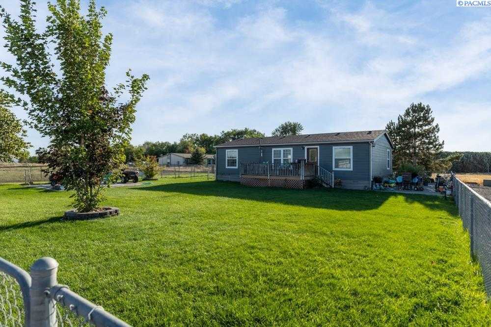 Photo of Newly Listed – 25373 Ice Harbor Drive, Burbank, WA 99323