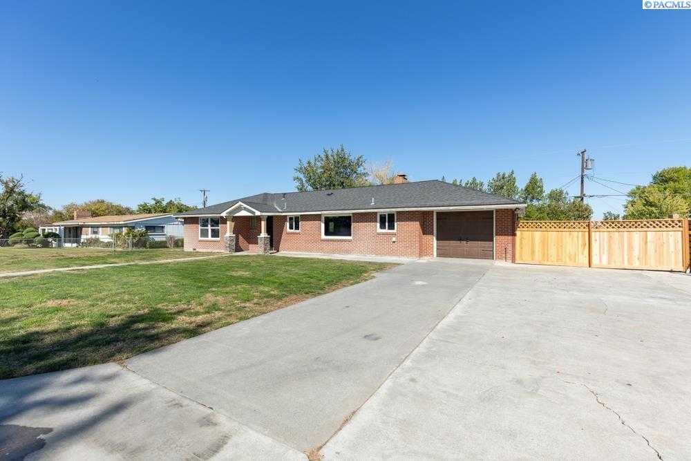 Photo of Newly Listed – 6504 W Umatilla, Kennewick, WA 99337