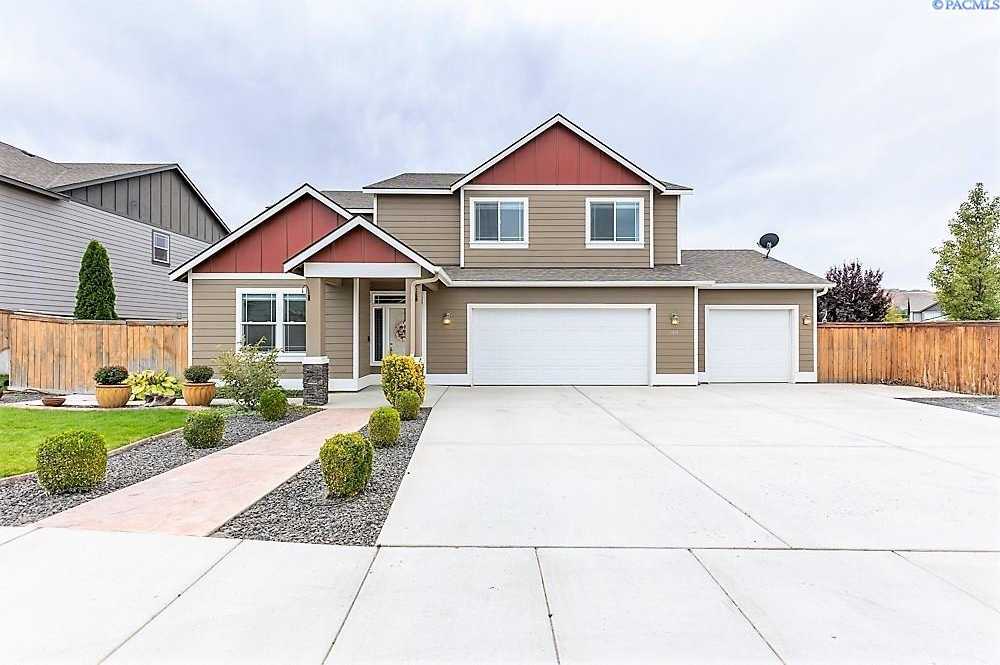 Photo of Newly Listed – 1818 Sagewood Loop, Richland, WA 99352
