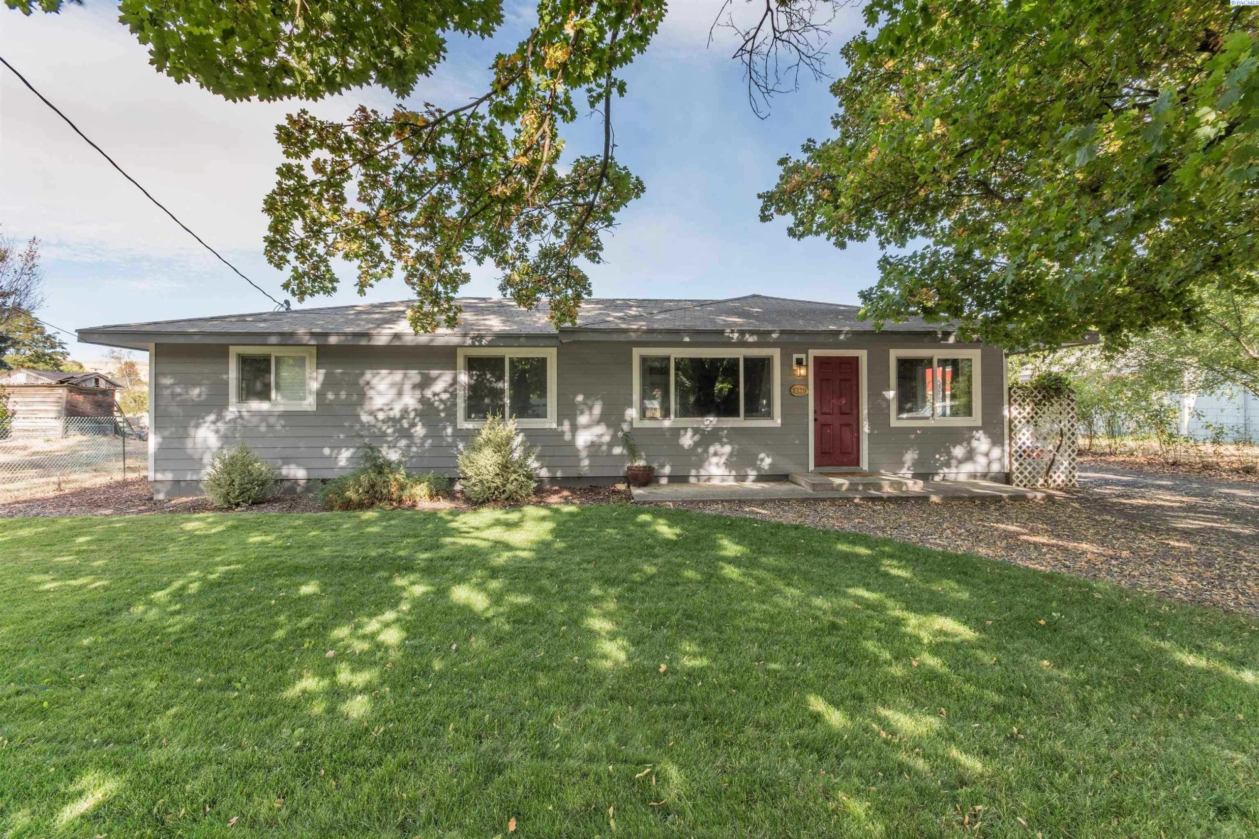 Photo of Newly Listed – 1319 S 4th St, Dayton, WA 99328