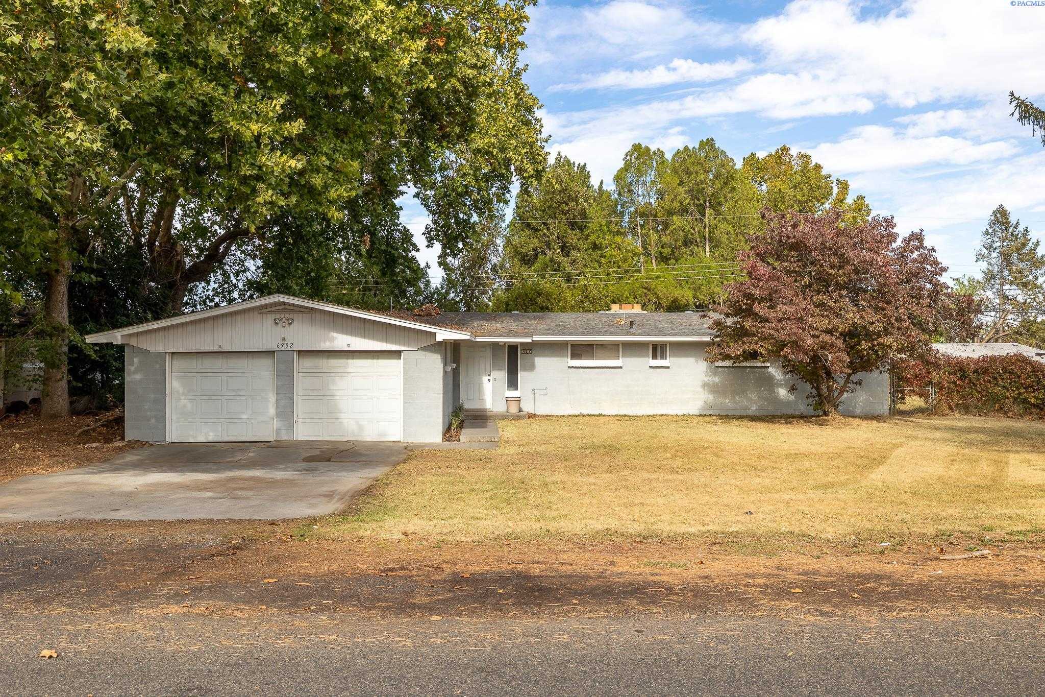 Photo of Newly Listed – 6902 W Umatilla, Kennewick, WA 99336