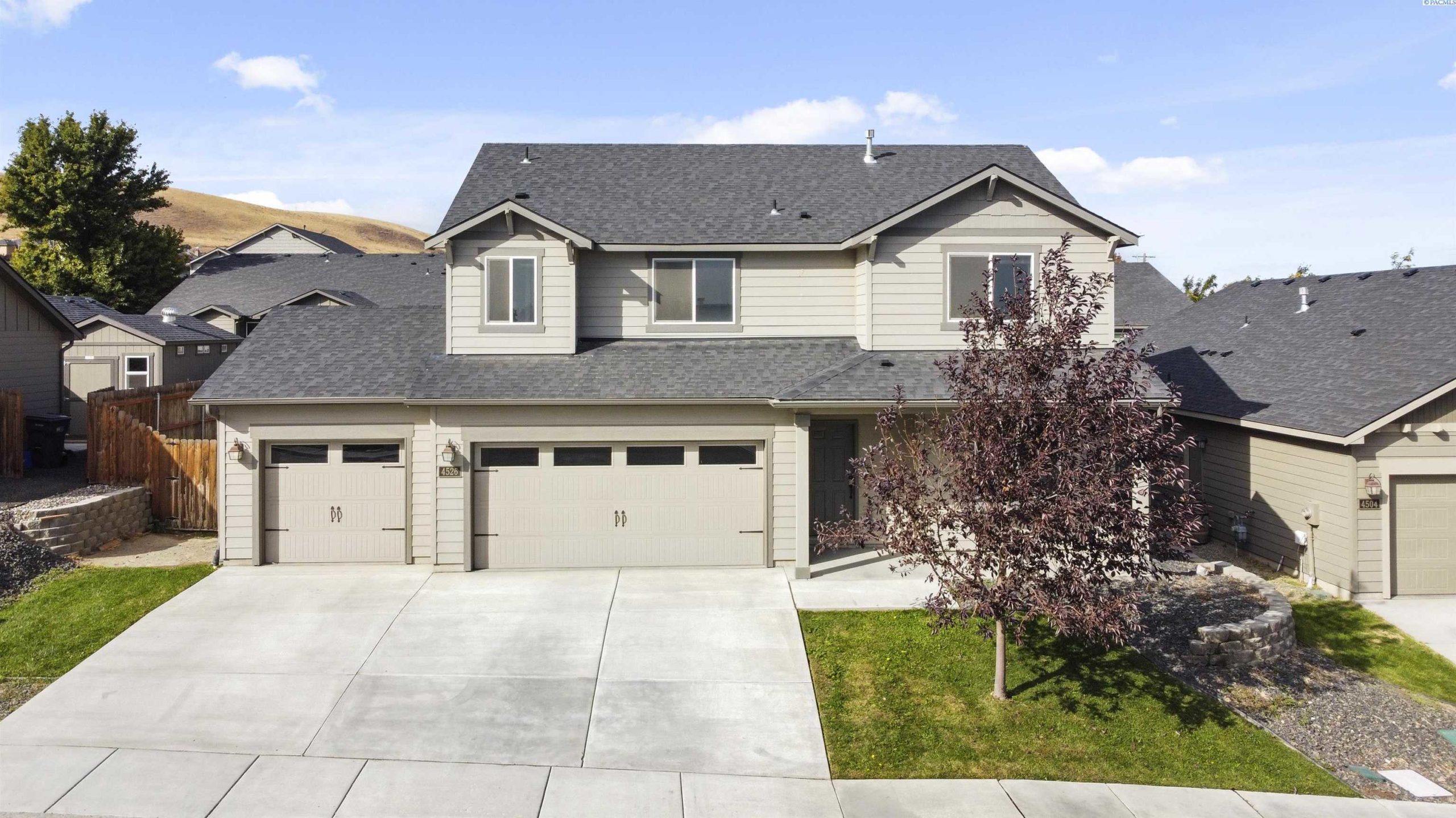 Photo of Newly Listed – 4526 S Underwood Pl, Kennewick, WA 99337