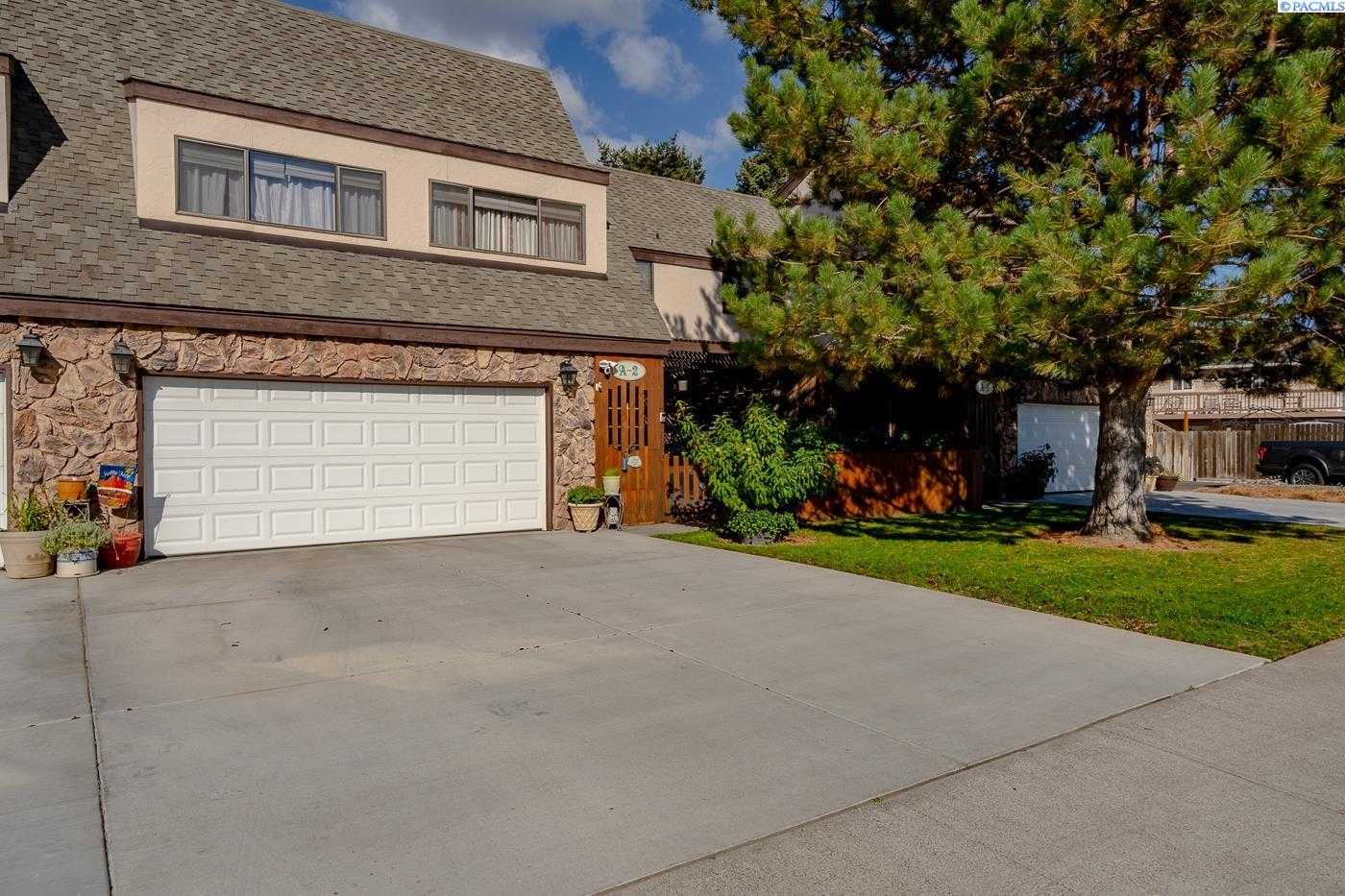 Photo of Newly Listed – 4214 W Klamath Ave, Kennewick, WA 99336