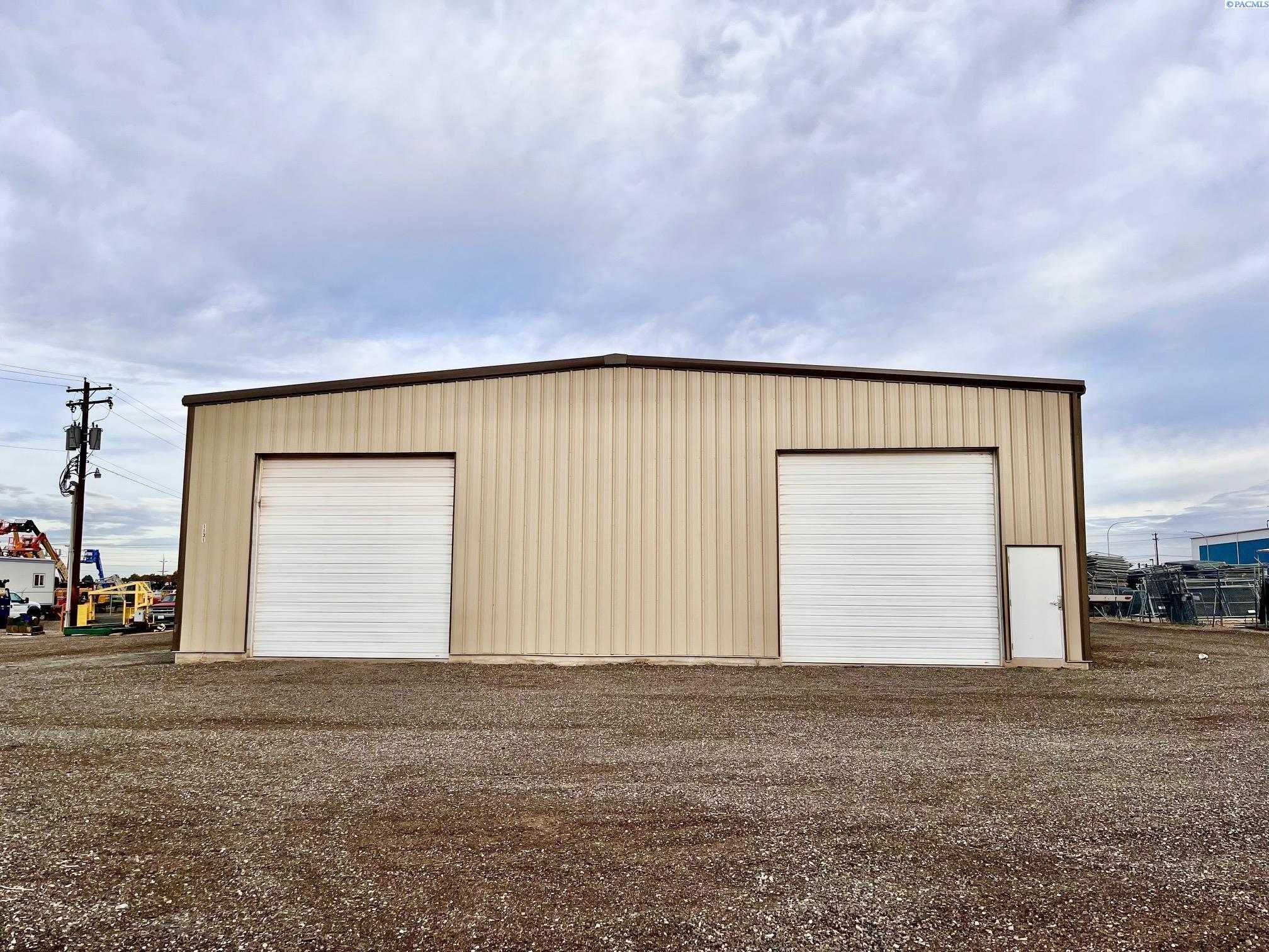 Photo of Newly Listed – 1131 E Spokane St, Pasco, WA 99301