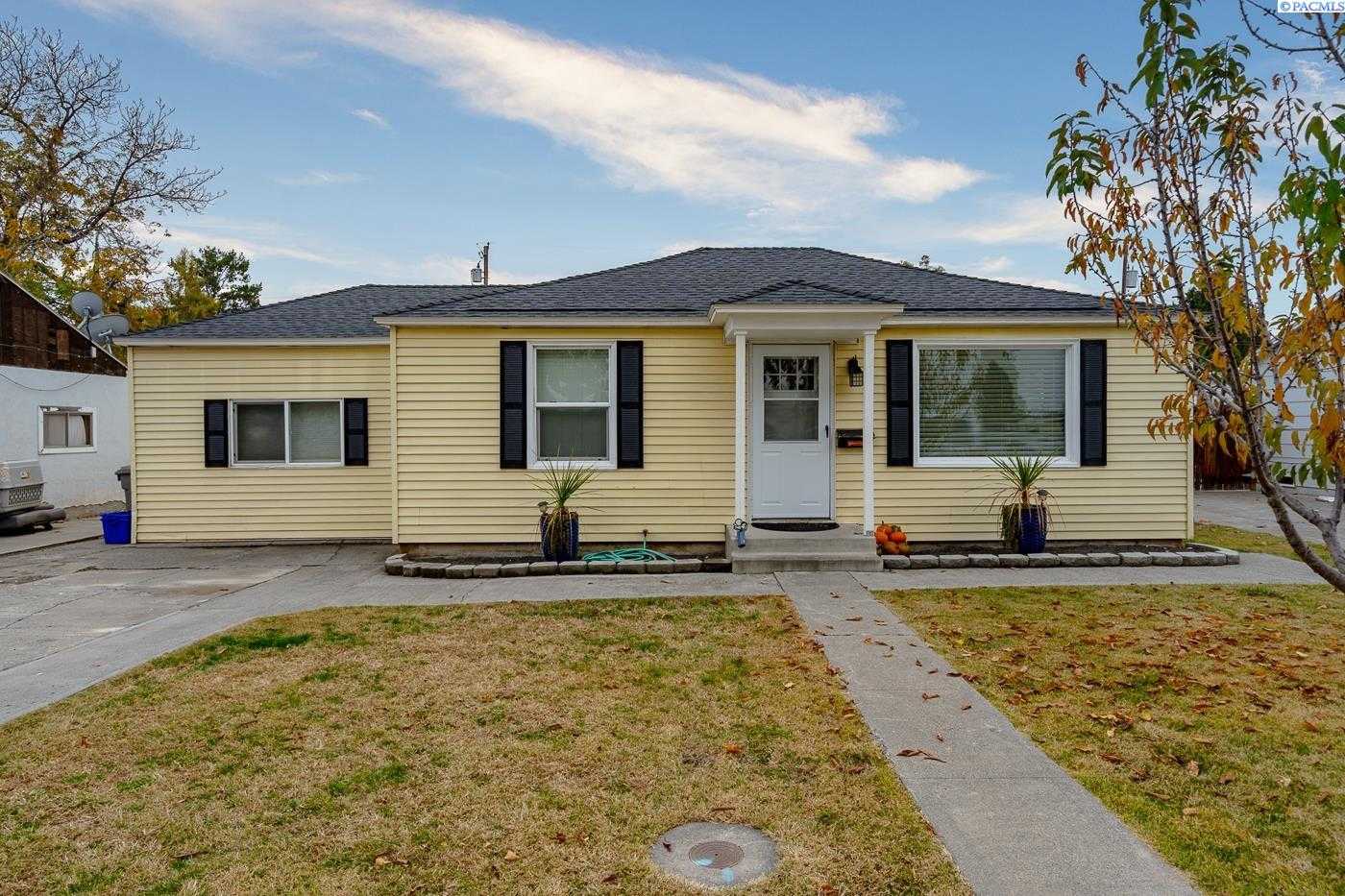 Photo of Newly Listed – 2413 W 4th Ave, Kennewick, WA 99336