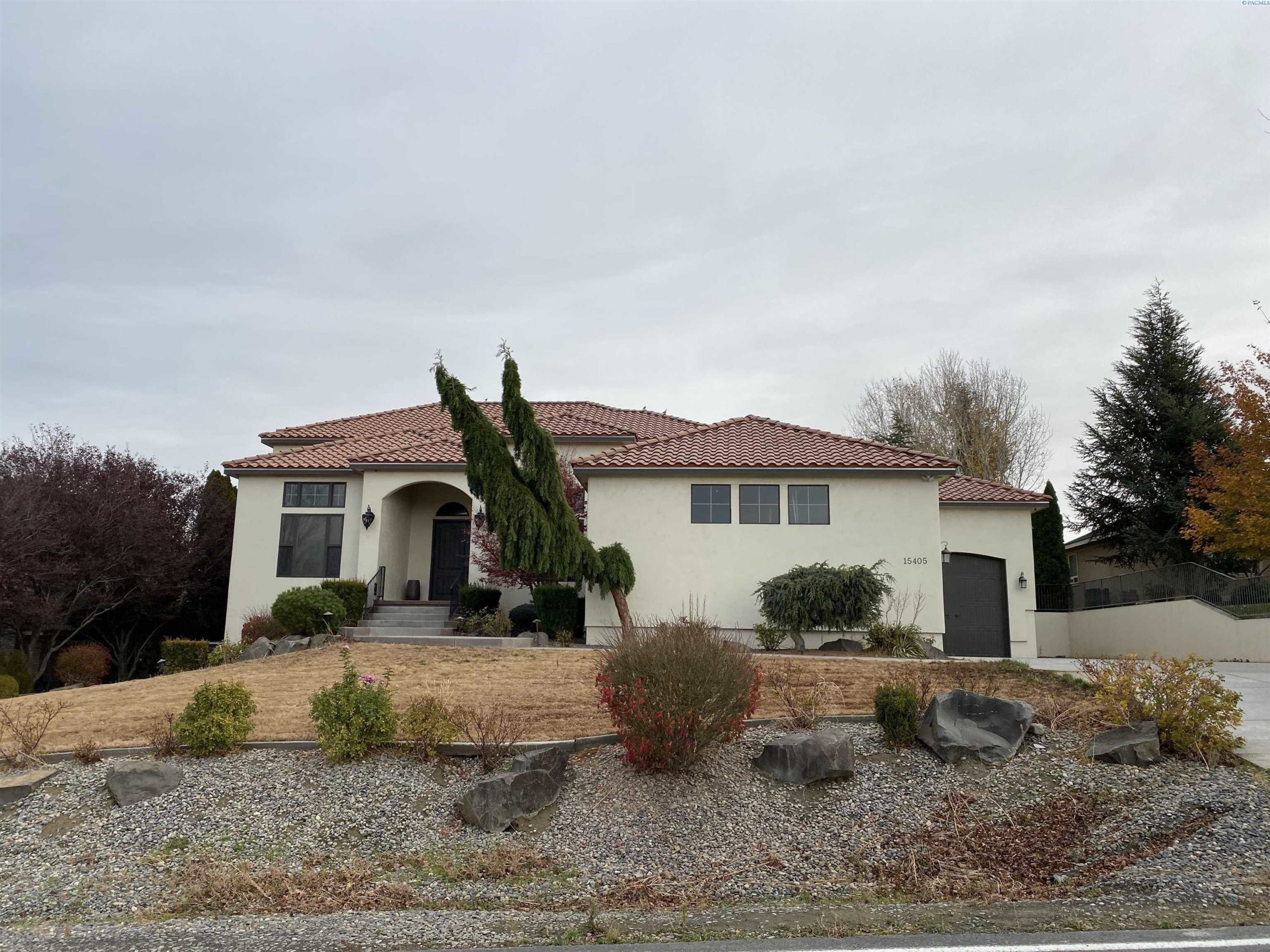 Photo of Newly Listed – 15405 S Grandview Ln, Kennewick, WA 99338
