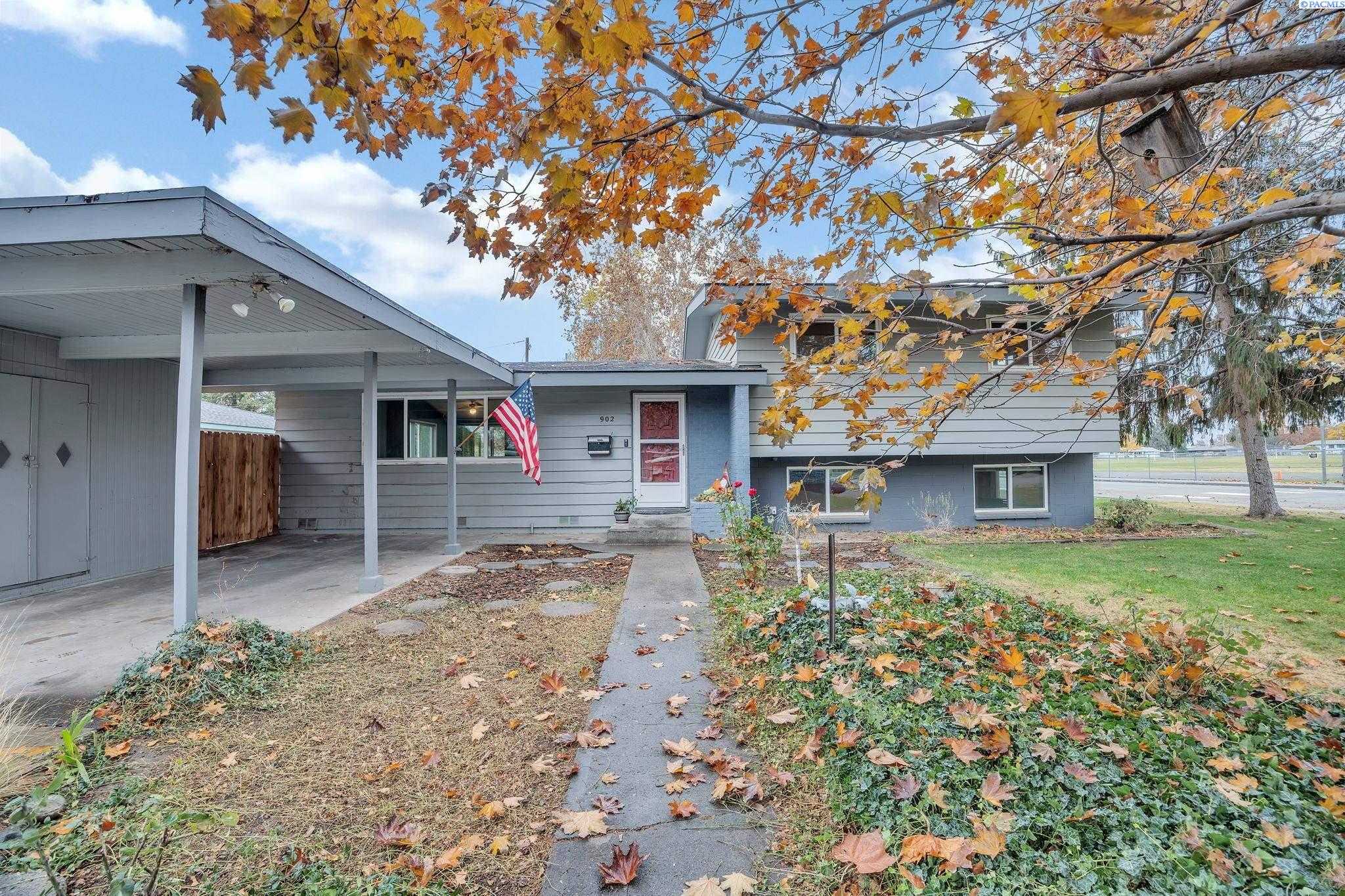 Photo of Newly Listed – 902 N Morain St., Kennewick, WA 99336