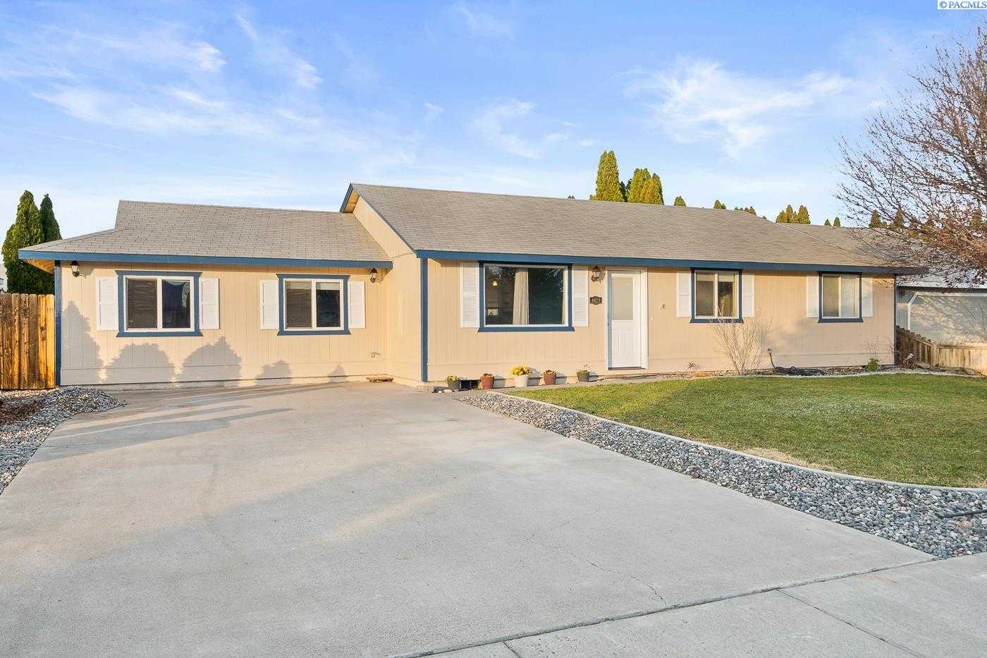 Photo of Newly Listed – 4622 Forsythia Street, West Richland, WA 99353