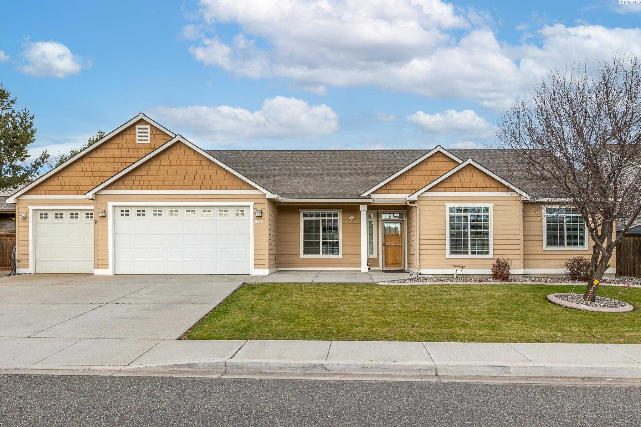 Photo of Newly Listed – 9411 Dunsmuir Dr, Pasco, WA 99301