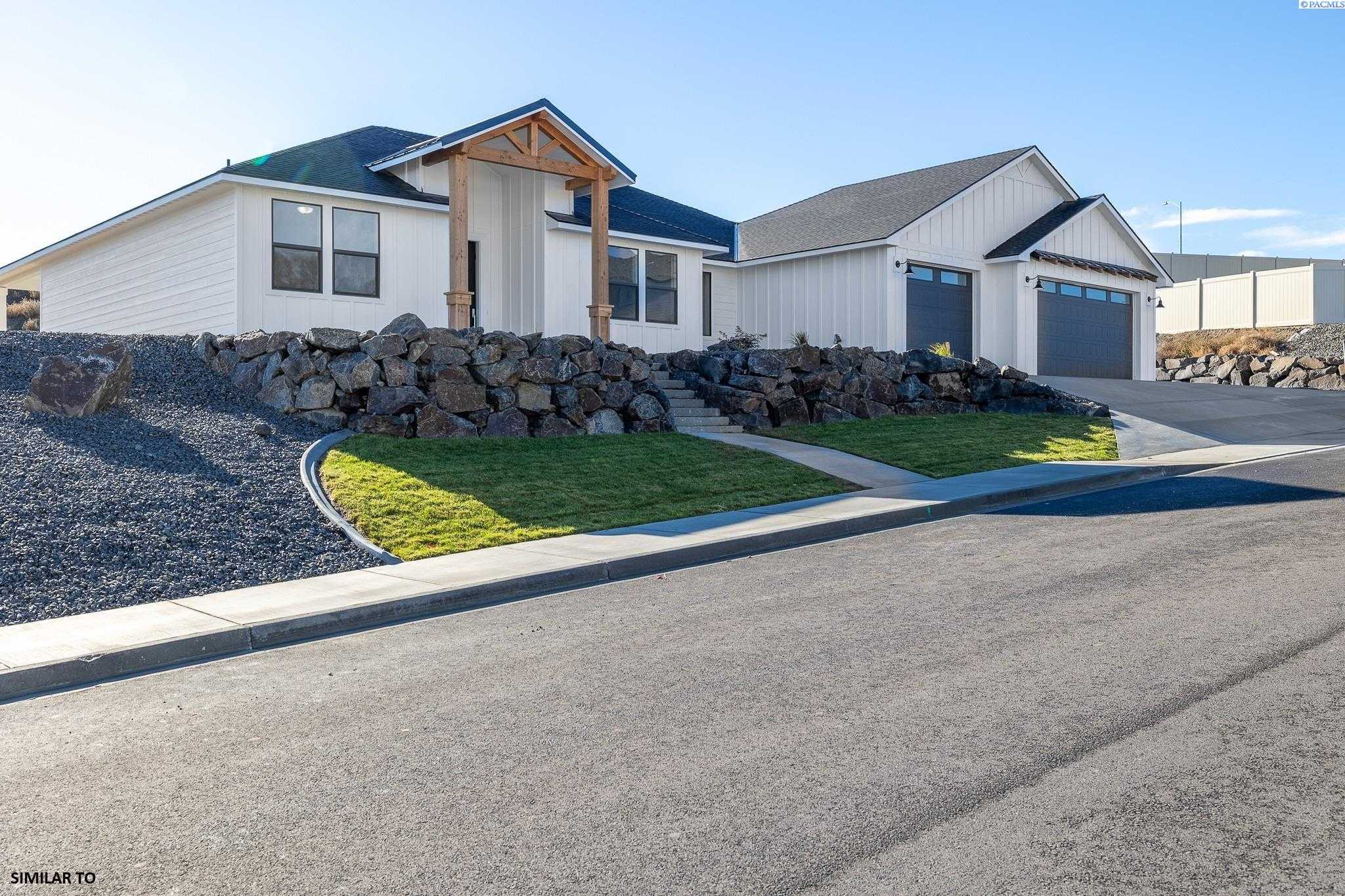 Photo of Newly Listed – 4156 Queen St, West Richland, WA 99353