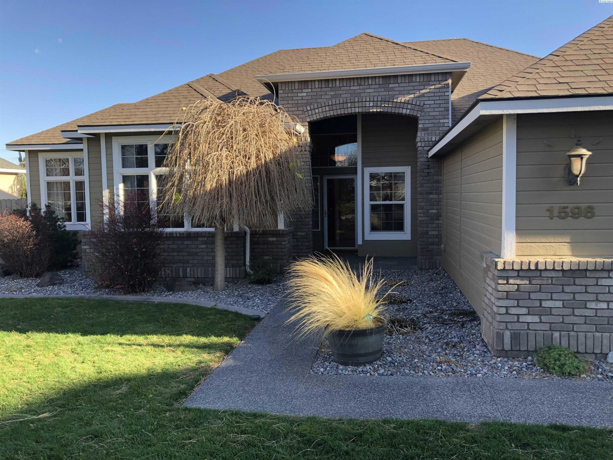 Photo of Newly Listed – 1596 Sagewood St., Richland, WA 99352