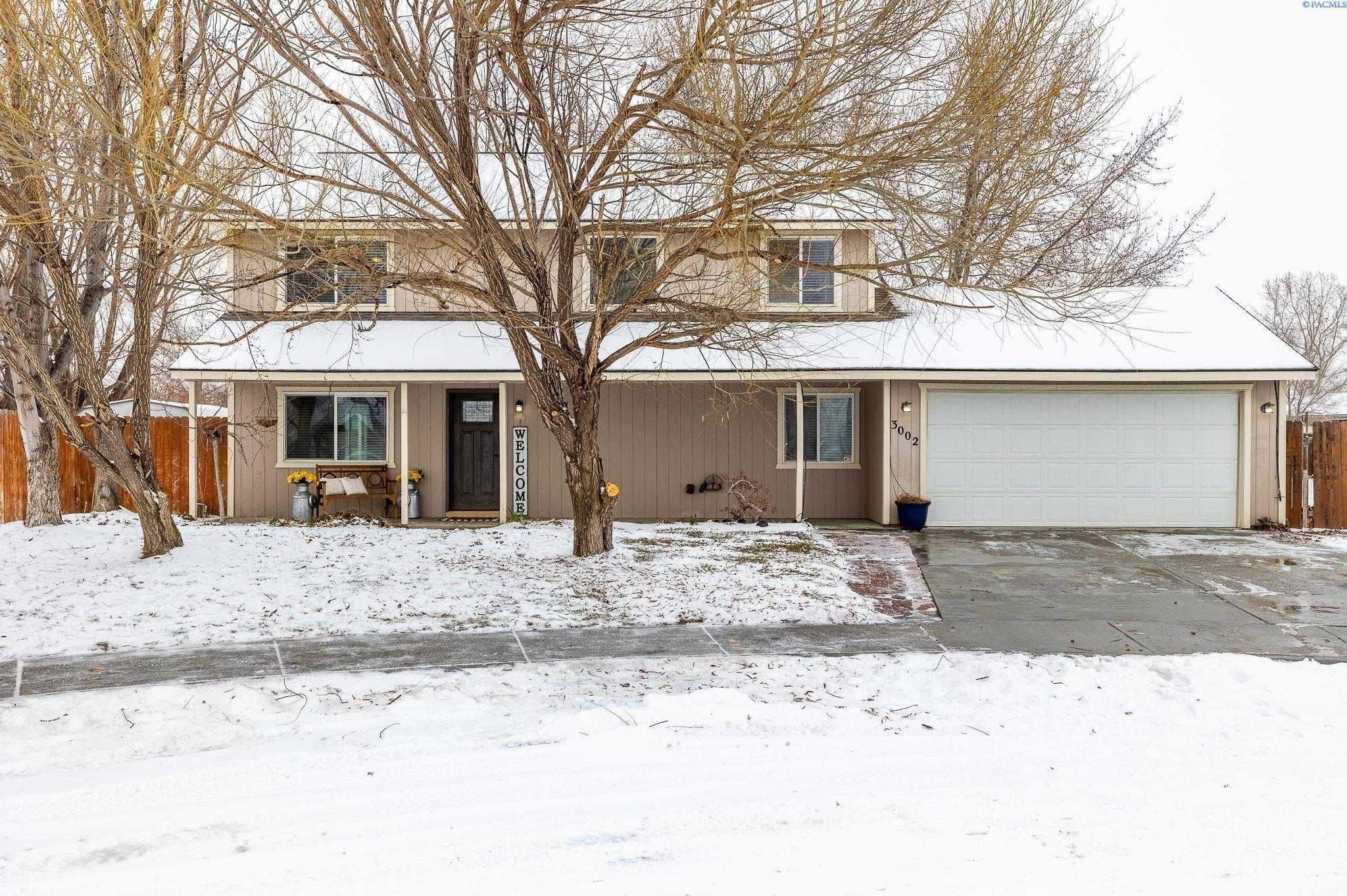 Photo of Newly Listed – 3002 Holly Court, West Richland, WA 99353