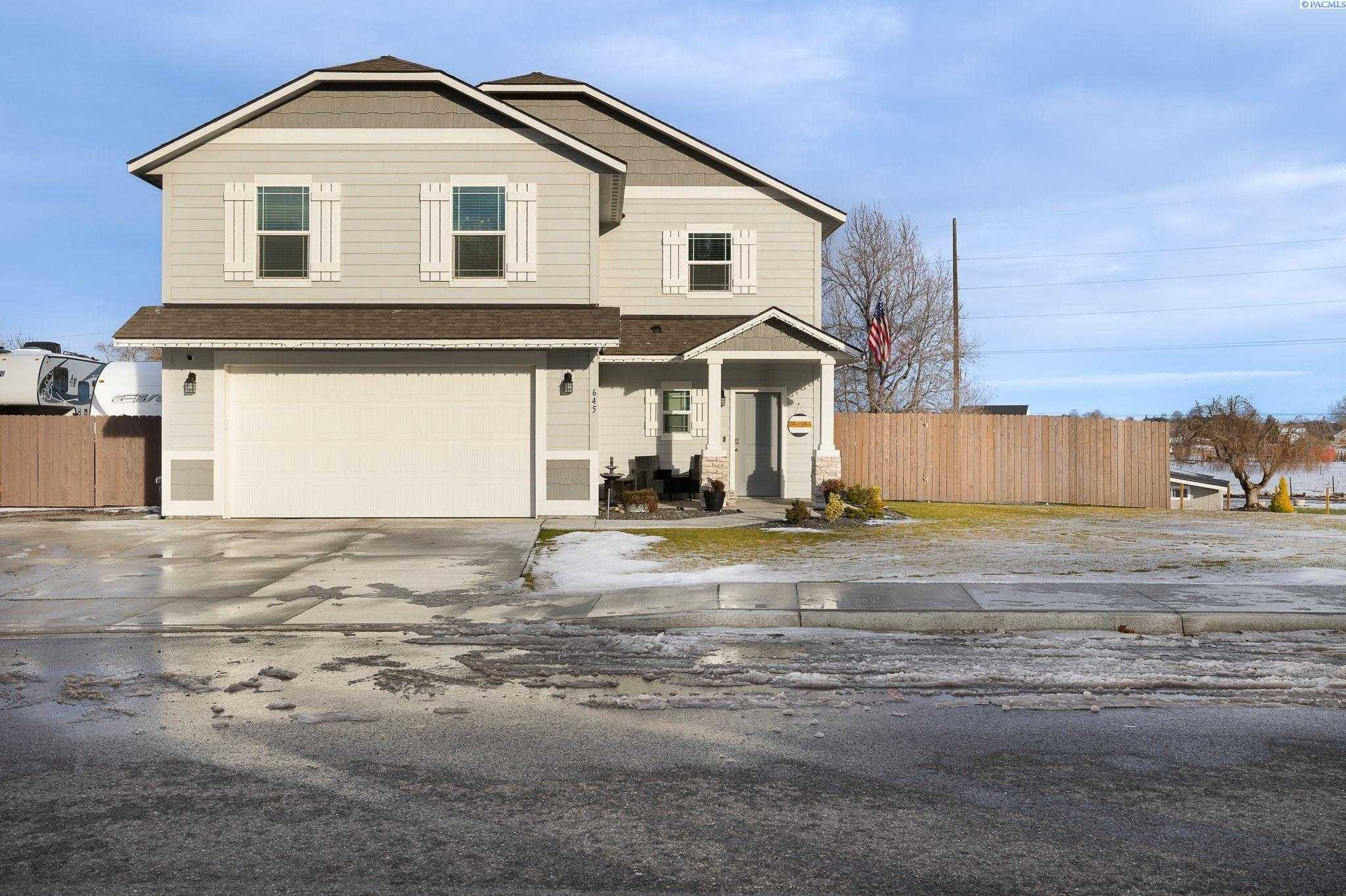 Photo of Newly Listed – 645 E 35th Ave., Kennewick, WA 99337