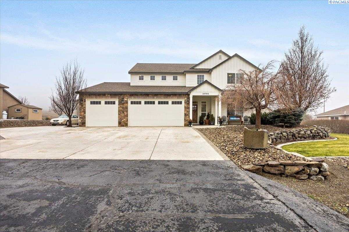 Photo of Newly Listed – 10704 S Grandview Ln, Kennewick, WA 99338