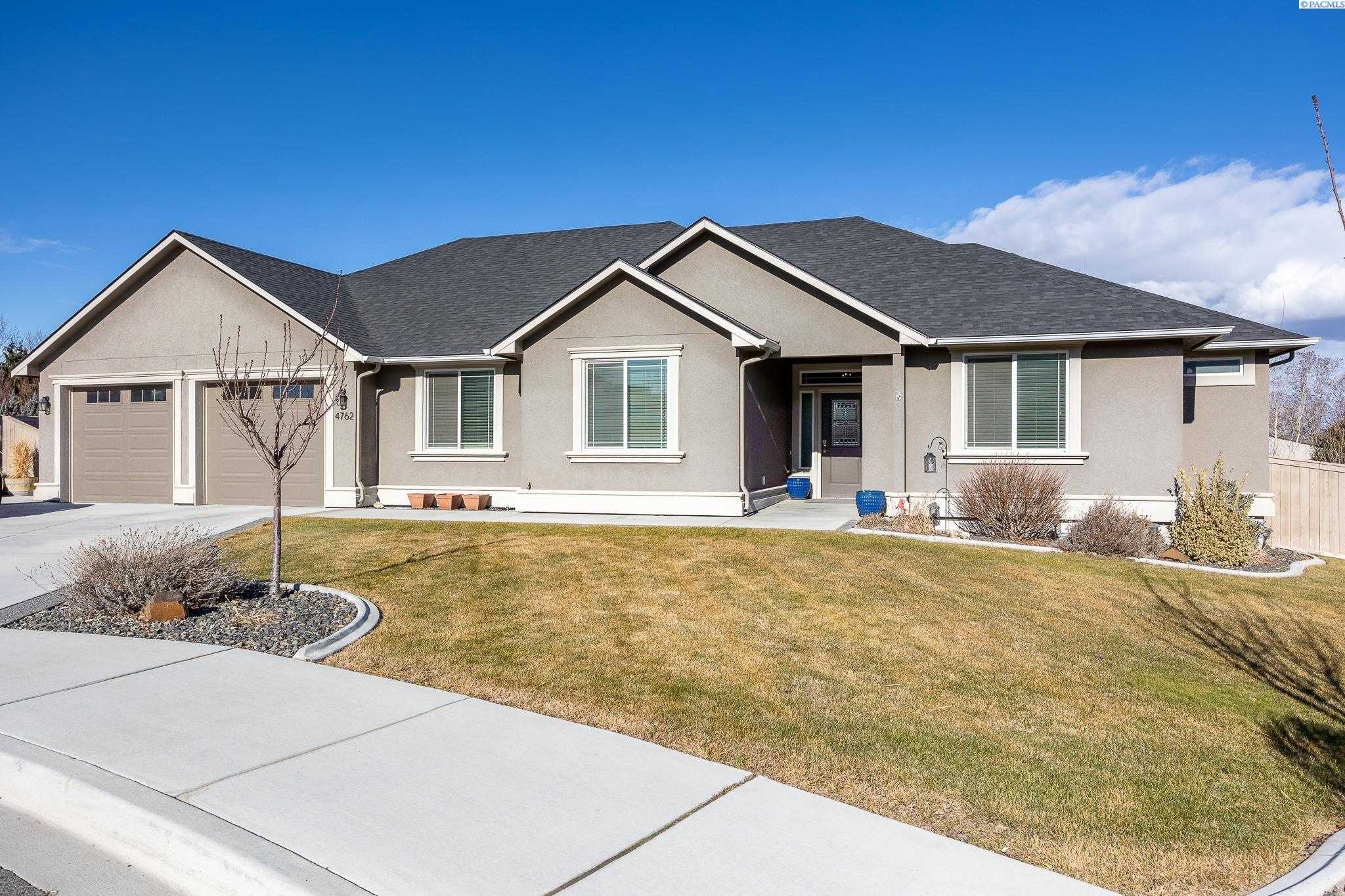 Photo of Newly Listed – 4762 Sioux Ct, Richland, WA 99352