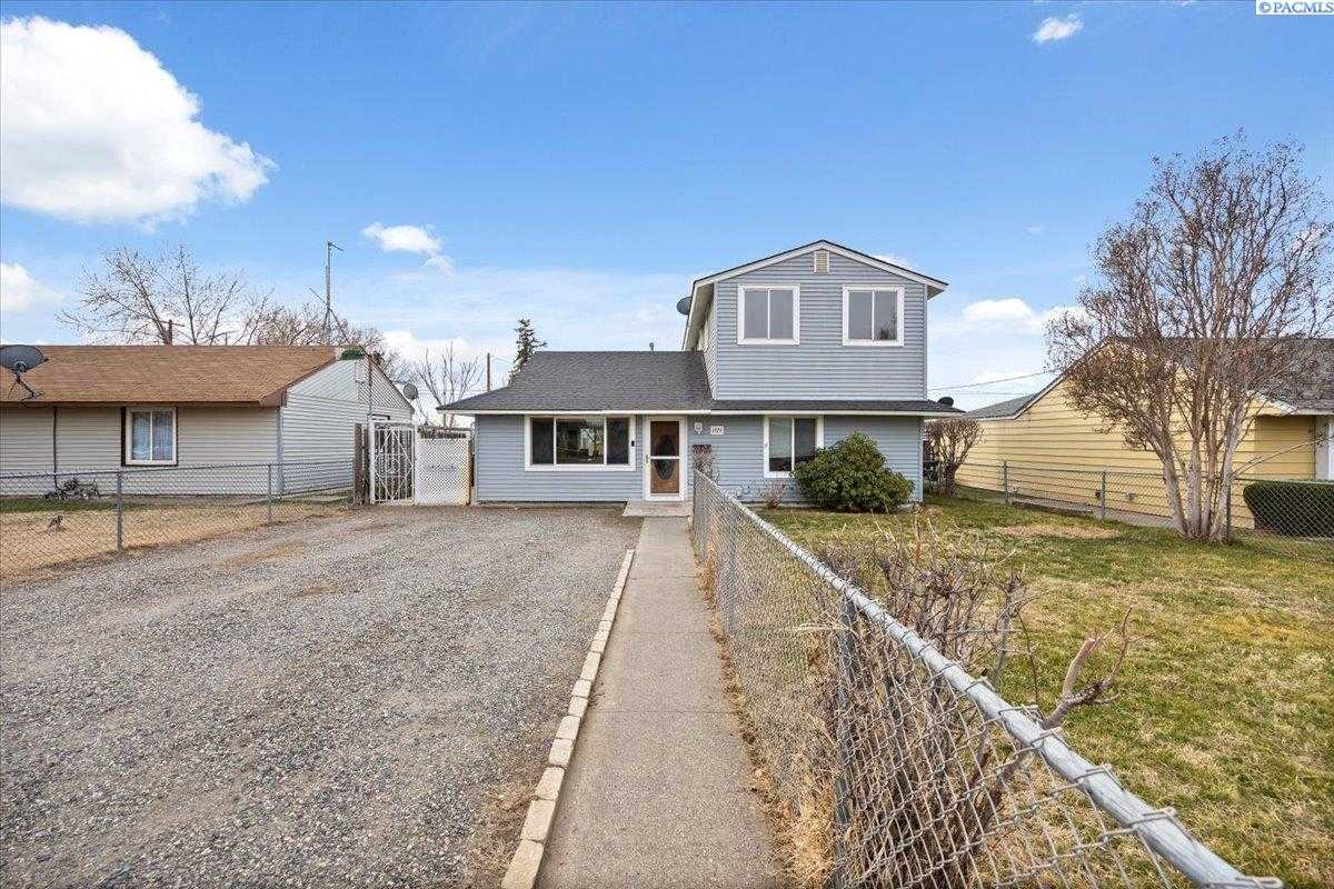 Photo of Newly Listed – 1924 W Yakima, Pasco, WA 99301