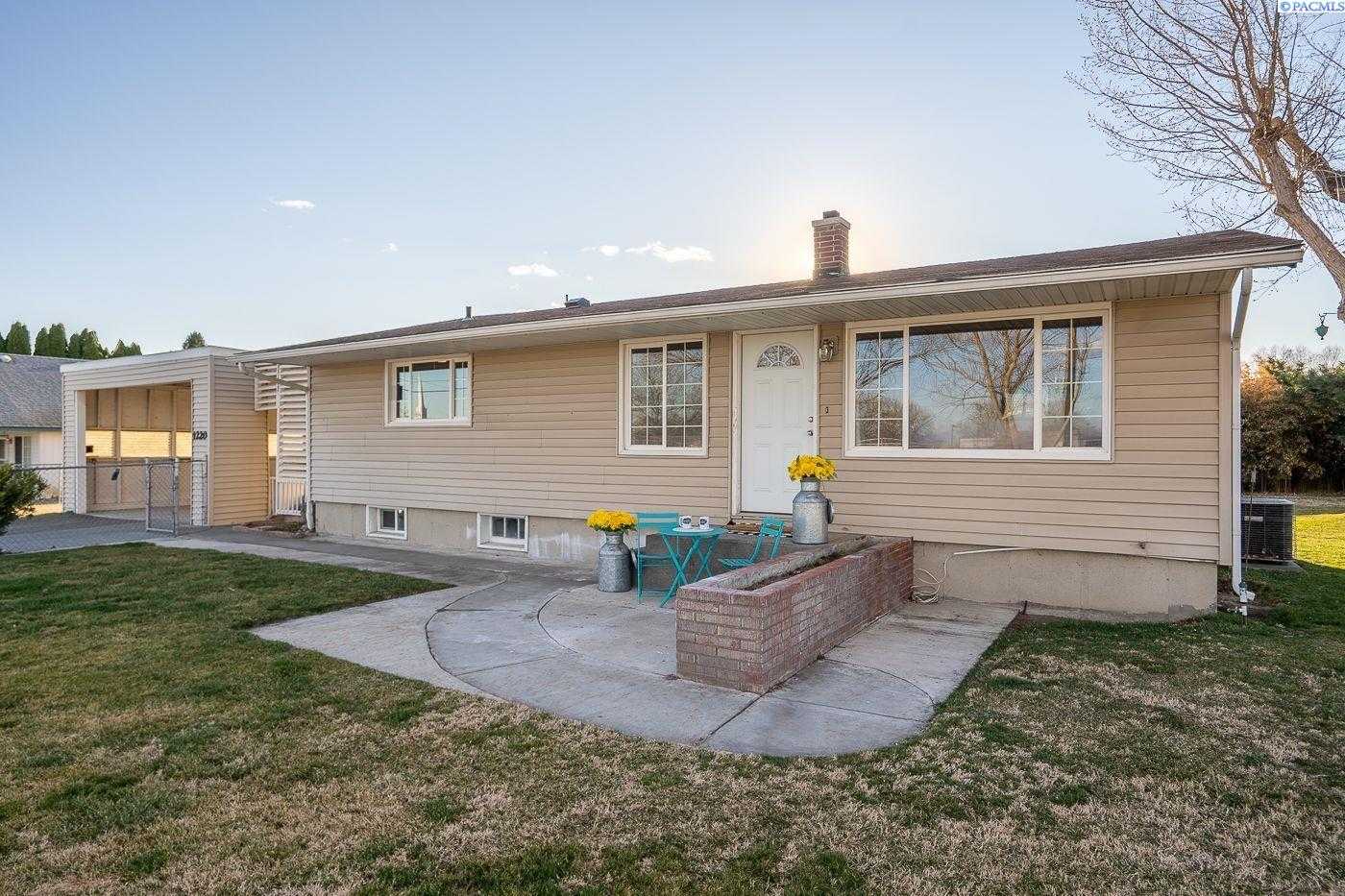 Photo of Newly Listed – 1220 Road 36, Pasco, WA 99301