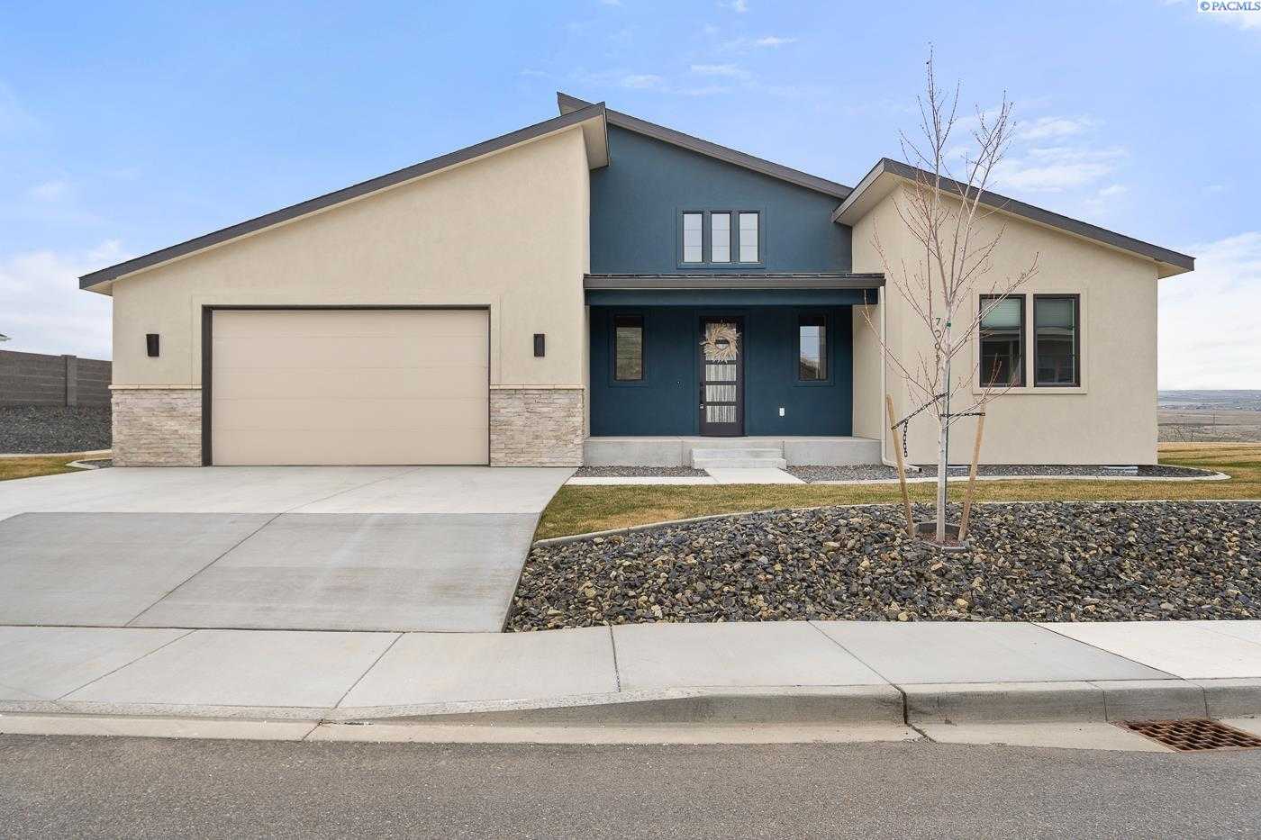 Photo of Newly Listed – 7095 W 23rd Avenue, Kennewick, WA 99338