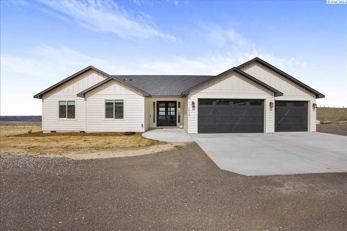 Photo of Newly Listed – 28529 S 1545 Prsw, Prosser, WA 99350
