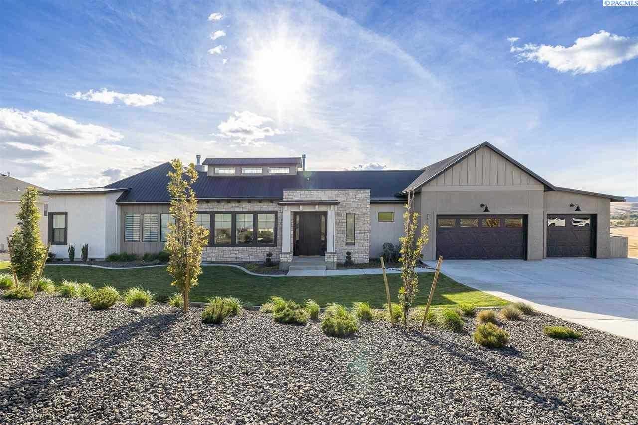 Photo of Newly Listed – 73105 E Grand Bluff Loop, Kennewick, WA 99338