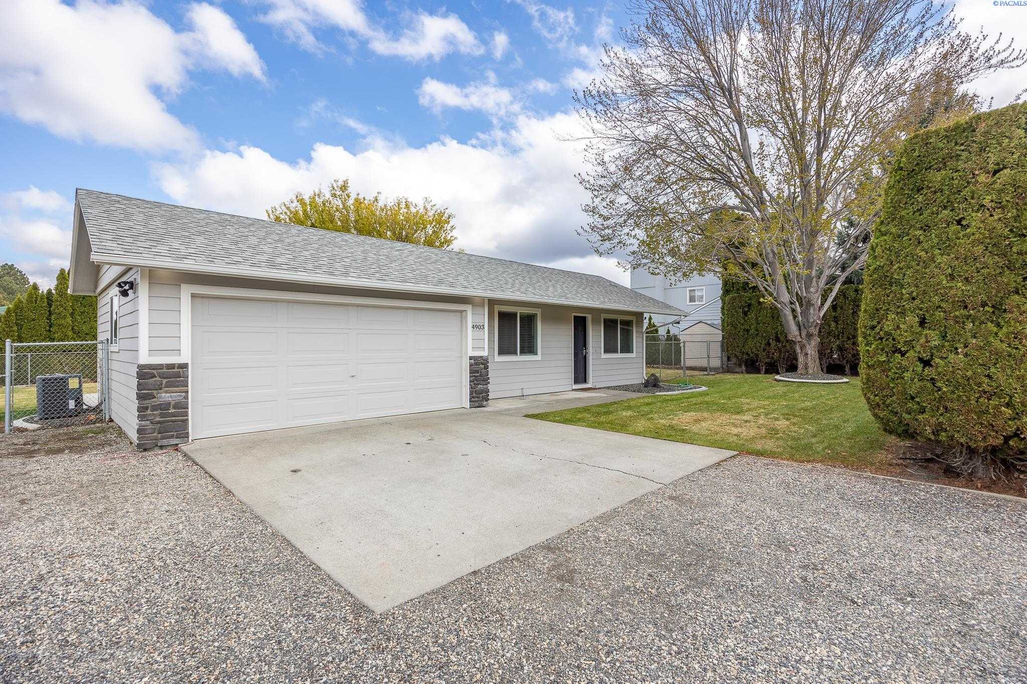 Photo of Newly Listed – 4903 S Fruitland, Kennewick, WA 99337