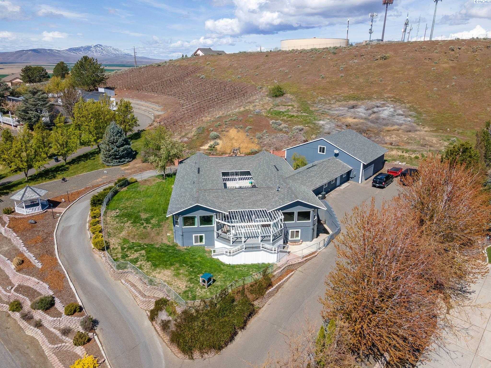 Photo of Newly Listed – 5304 Collins Rd, West Richland, WA 99353