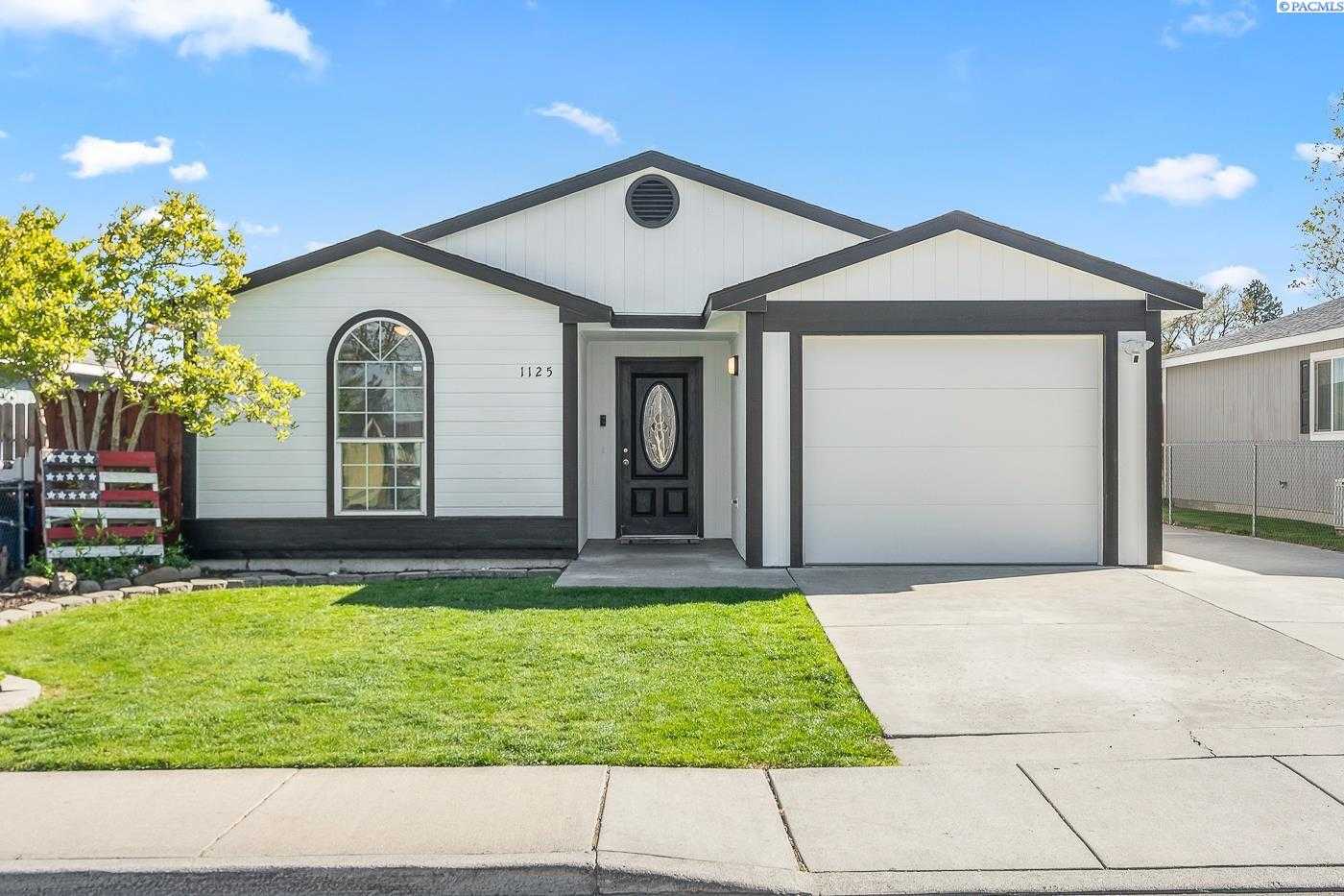 Photo of Newly Listed – 1125 W Entiat Ave, Kennewick, WA 99336