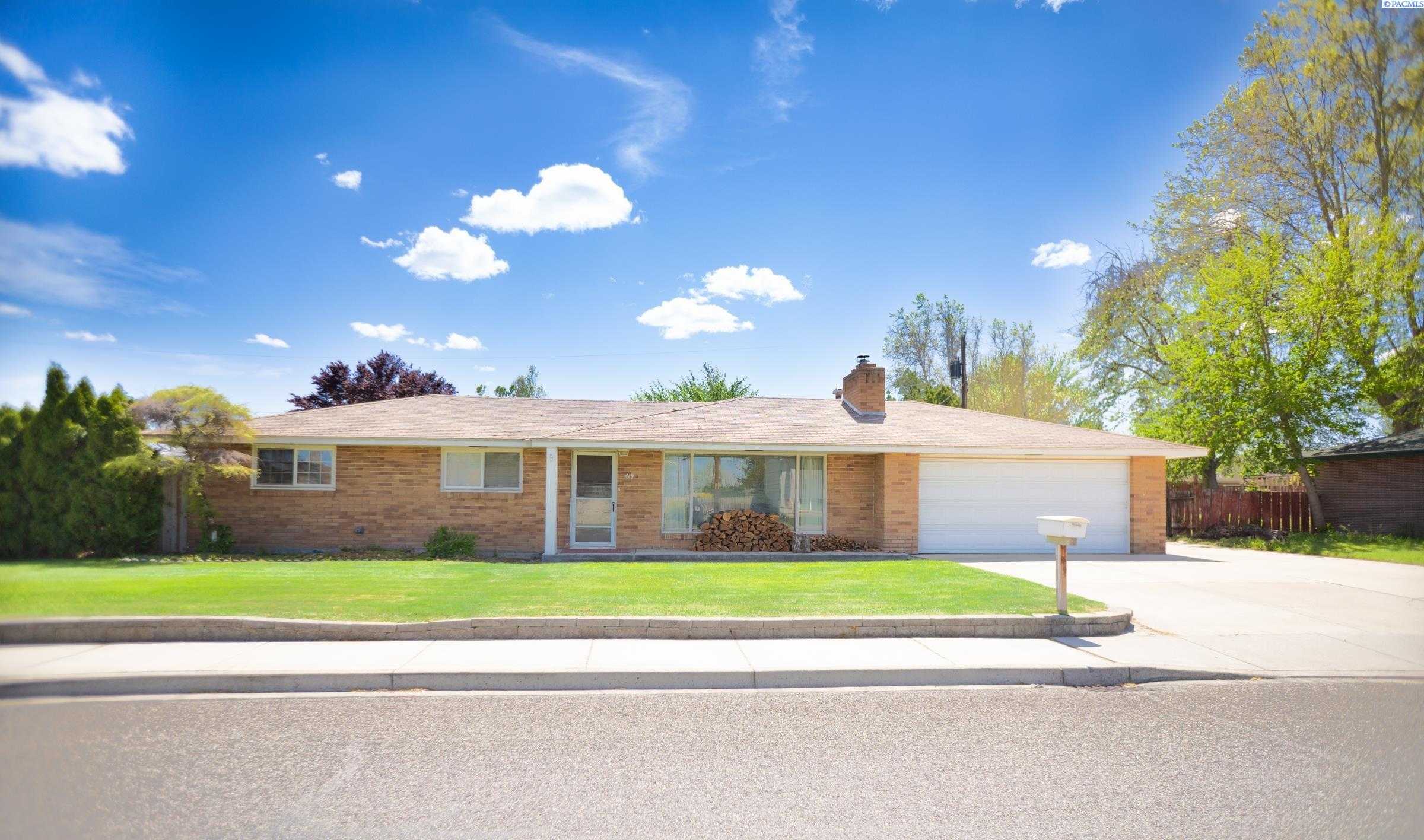 Photo of Newly Listed – 419 W 27th, Kennewick, WA 99337