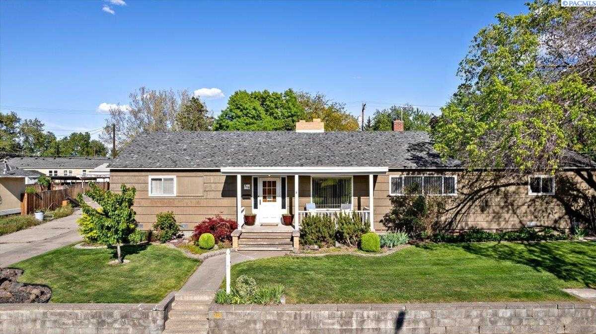 Photo of Newly Listed – 318 Jadwin, Richland, WA 99352