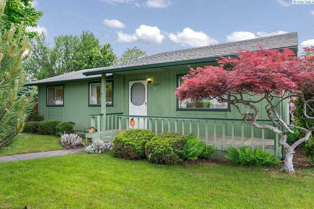 Photo of Newly Listed – 2220 Road 34, Pasco, WA 99301