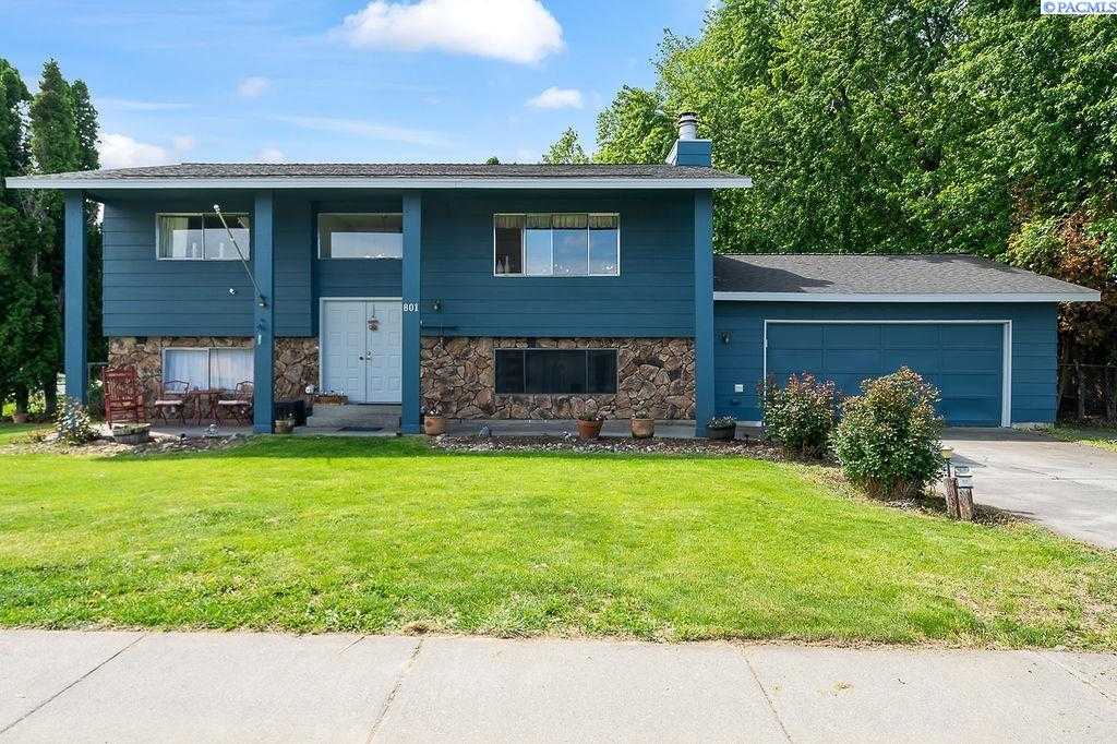 Photo of Newly Listed – 801 W 14th Place, Kennewick, WA 99337